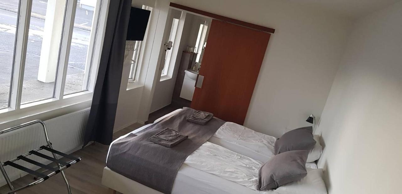 Apotek Guesthouse Hofn Ngoại thất bức ảnh