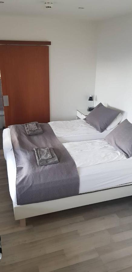 Apotek Guesthouse Hofn Ngoại thất bức ảnh