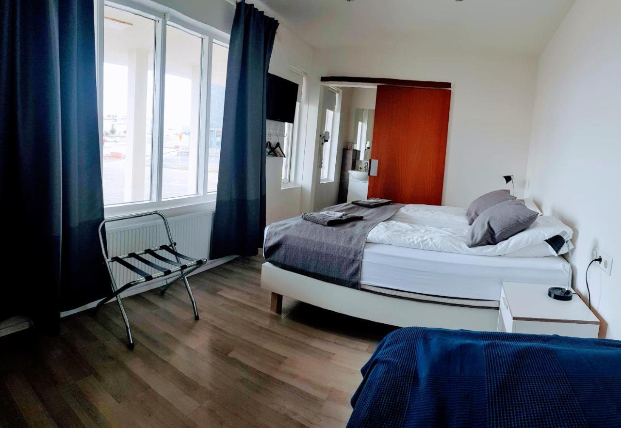 Apotek Guesthouse Hofn Ngoại thất bức ảnh