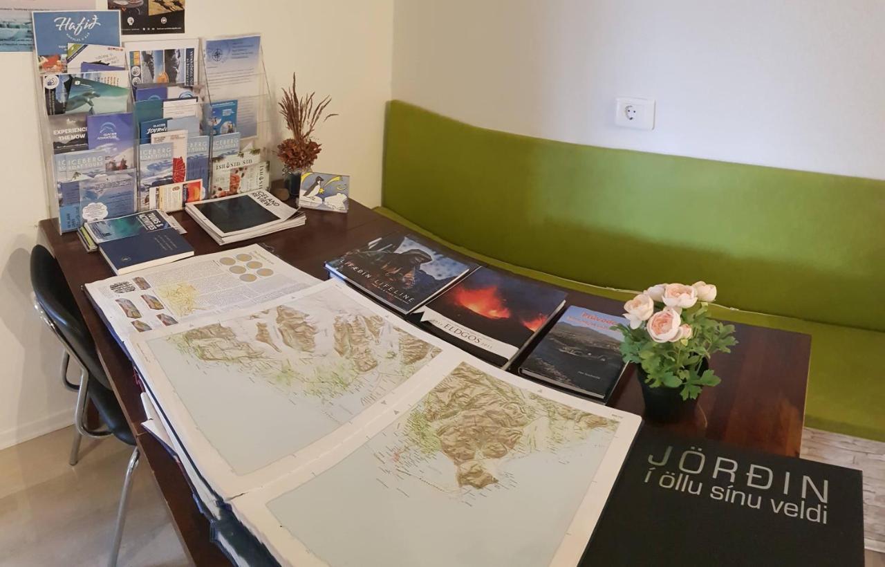 Apotek Guesthouse Hofn Ngoại thất bức ảnh