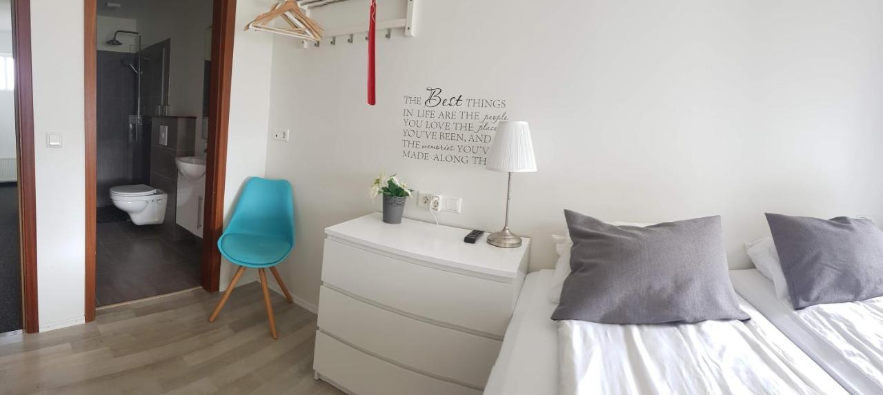 Apotek Guesthouse Hofn Ngoại thất bức ảnh